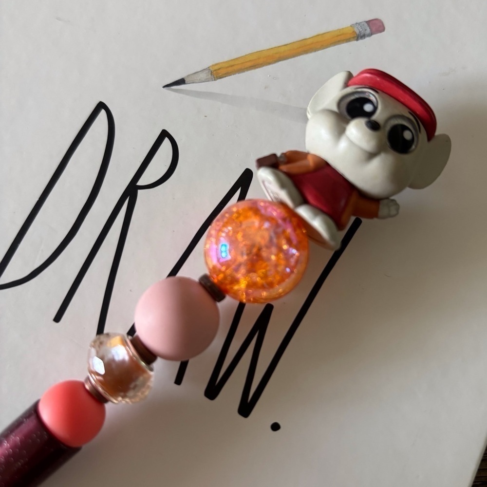 Disney Doorables: The Rescuers: Bernard handmade beaded pen